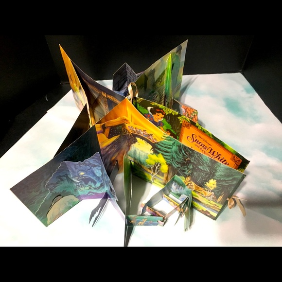 DISNEY SNOW WHITE AND THE SEVEN DWARFS THEATER 90s - Picture 8 of 16